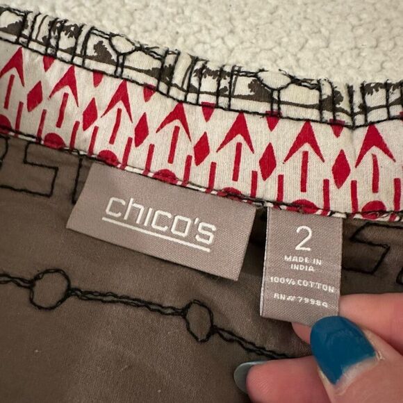 Chicos White Red Brown Embroidered Geometric Vest Size 2 (Large) EUC - Picture 6 of 11